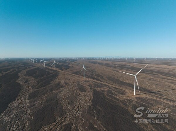 Wind_Turbine_1[1].jpg
