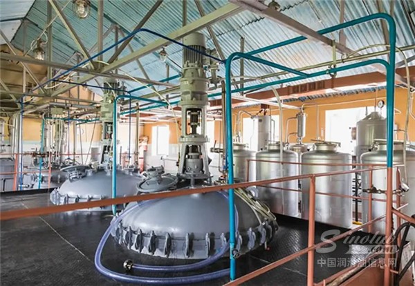FUCHS-Group-acquires-Boss-Lubricants-to-expand-global-reach-729x504.webp.jpg